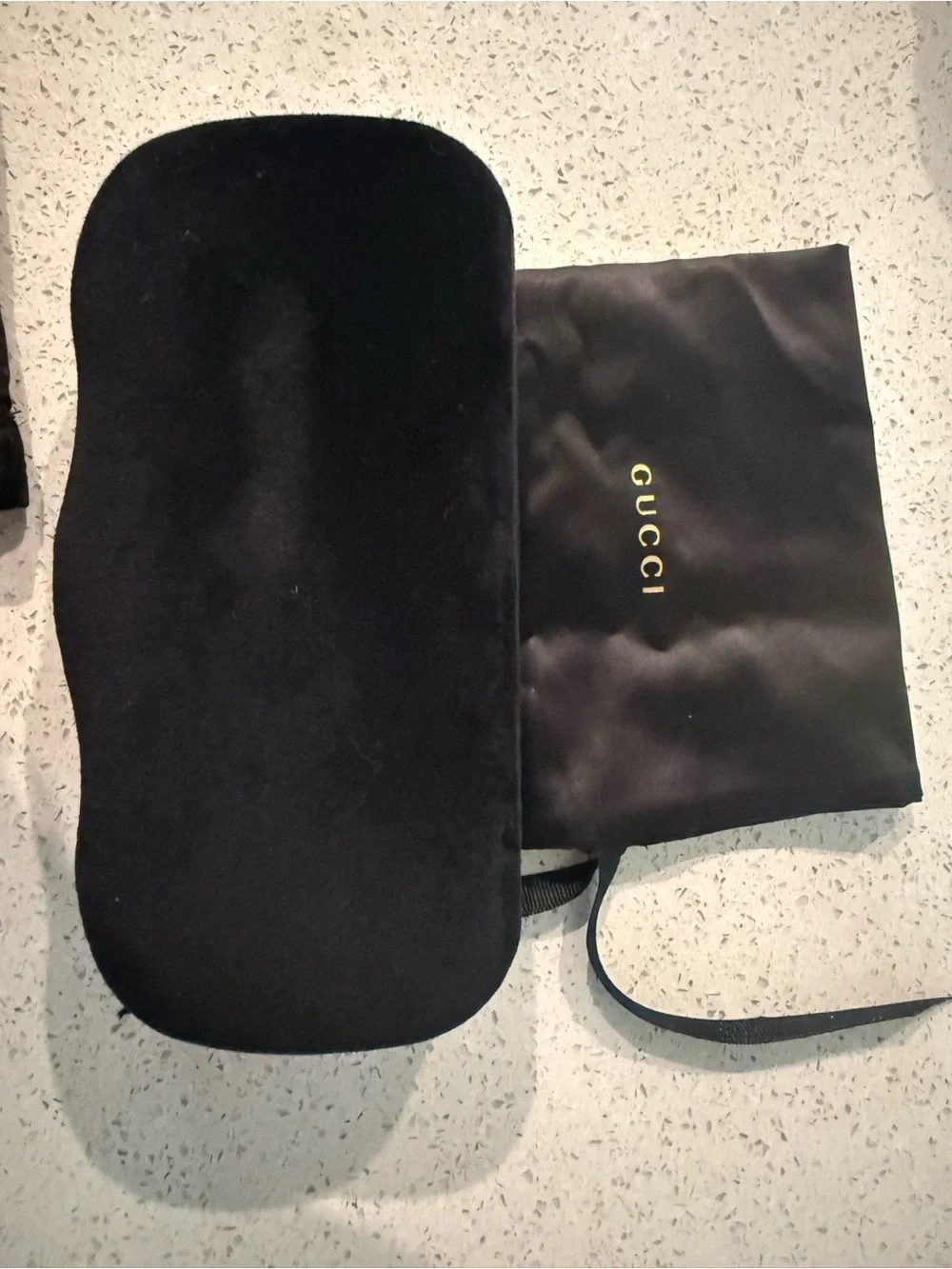 GUCCI Black Gradient Sunglasses with iconic Gucci stripes